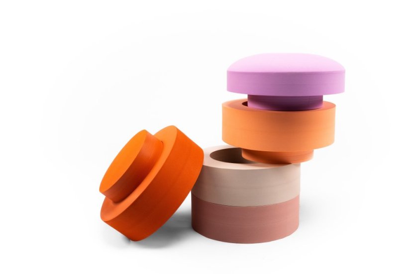 Stolička z balančních kamenů Rainbow Chair Earth