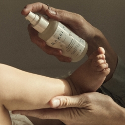 Přírodní vyživující suchý olej 125 ml