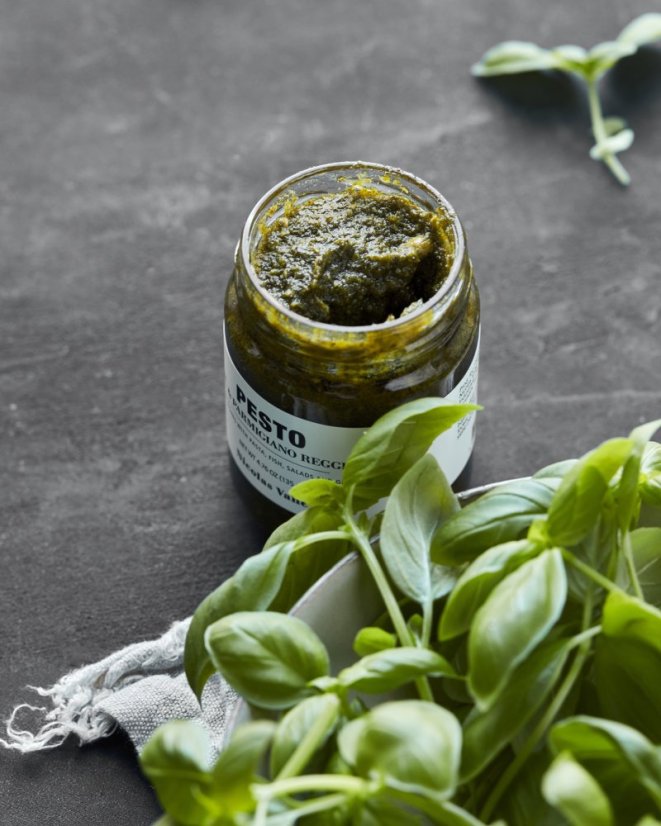 Bazalkové pesto s parmazánem